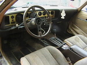 Cleaned Up VERY GOOD......See my gold dash bezel tape? I think it came out very good...for now anyway