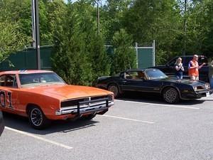 my Bandit and Travis Bell's General Lee at my first stop in Atlanta on the Bandit Run, 30th anniversary of Smokey and the Bandit May 2007!